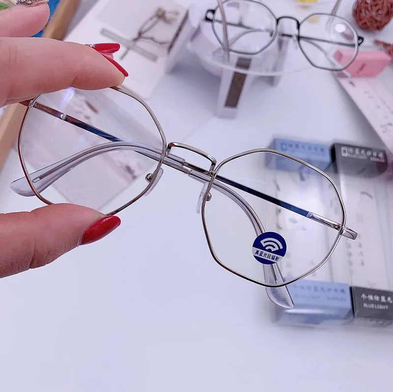 Men Vintage Anti Blue light Glasses Frame Round Women Lens Myopia Optical Mirror Simple Metal Anti-blue Clear Eyewear Frames