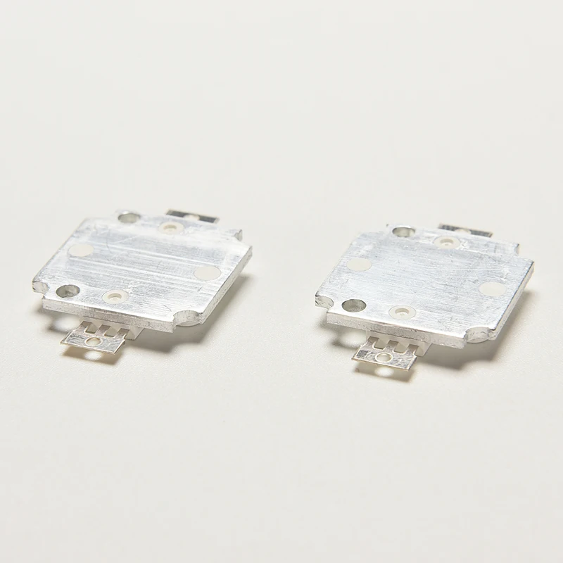 

1 pc White Aluminum Bracket 10W Warm LED Chip SMD High Power LED Bulb Bead For Flood Lights