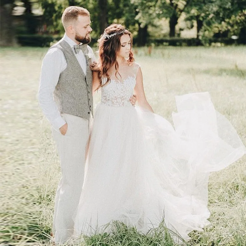 Платье с корсетом а силуэта Пляжное свадебное платье глубоким вырезом без