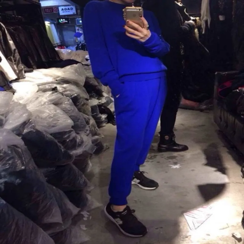 Комплект одежды из 2 предметов: укороченный топ и юбка с круглым вырезом новые