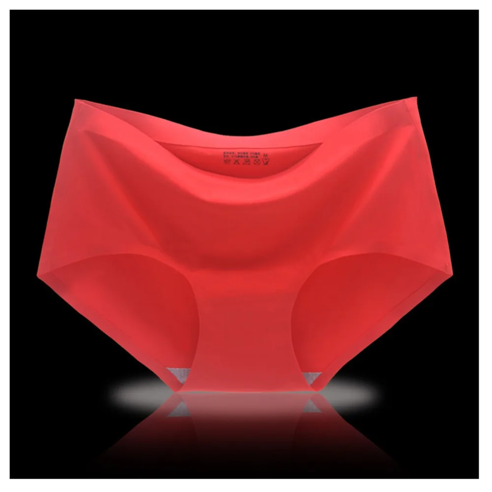 Qiaosite High quality solid ice silk no trace underpants female sexy invisible conservative briefs for women mid-rise tanga |