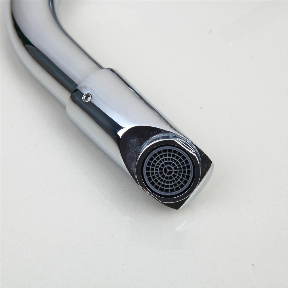 Кухонный смеситель с поворотным носиком кран хромированной отделкой поворотный