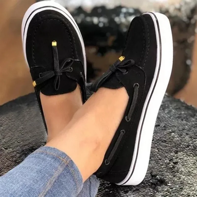 Модная женская обувь Лоферы без застежки на плоской подошве с декоративным