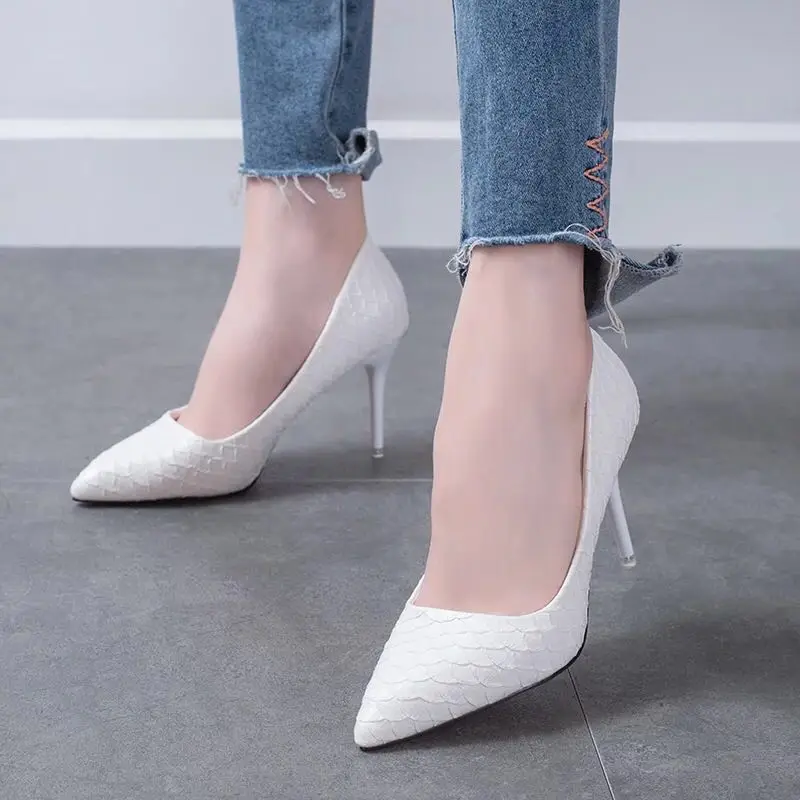 Женские туфли на каблуке женские модные офисные с острым носком шпильке серые