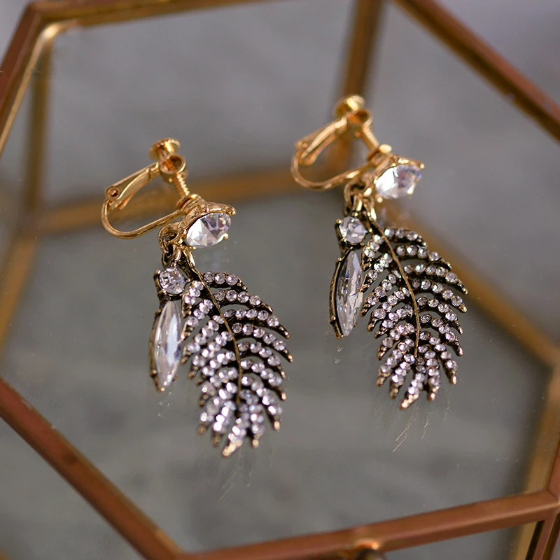 Повязка на голову в стиле барокко с листьями кристаллами для невесты тиара