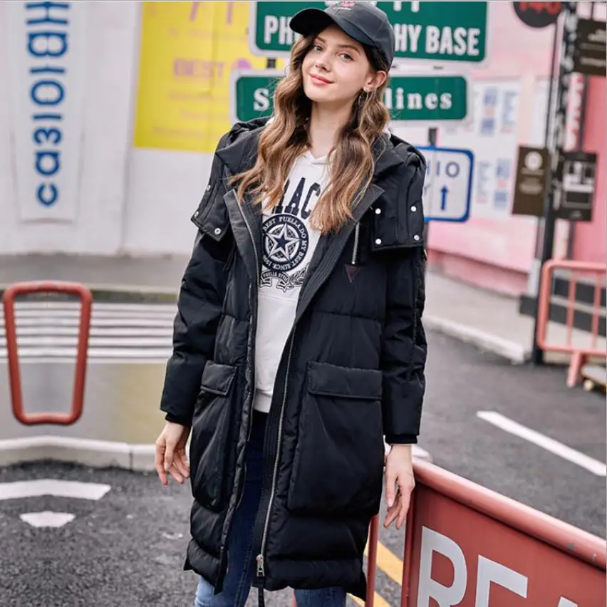 Зимнее модное Брендовое пальто на утином пуху с большими карманами и капюшоном