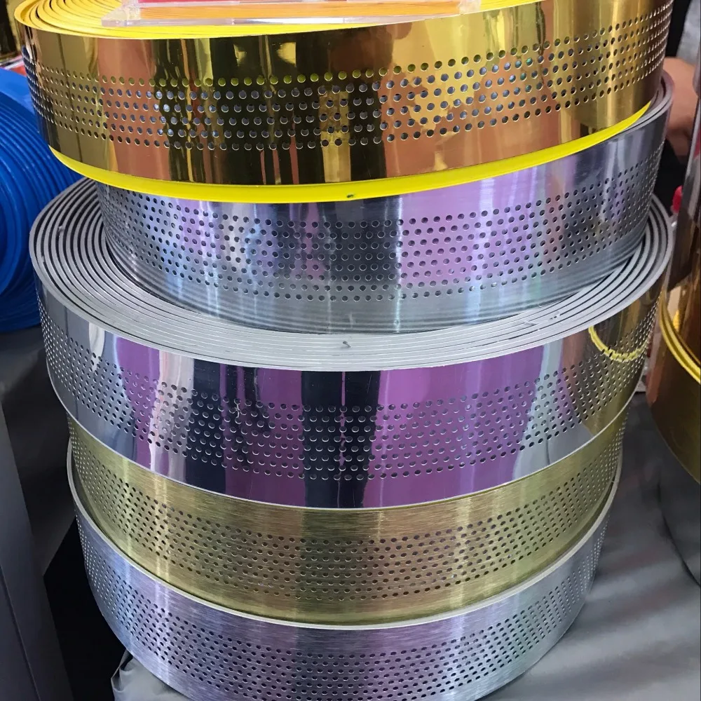 Алюминиевая пластиковая полоса письма канала с отверстиями ручной работы ililated