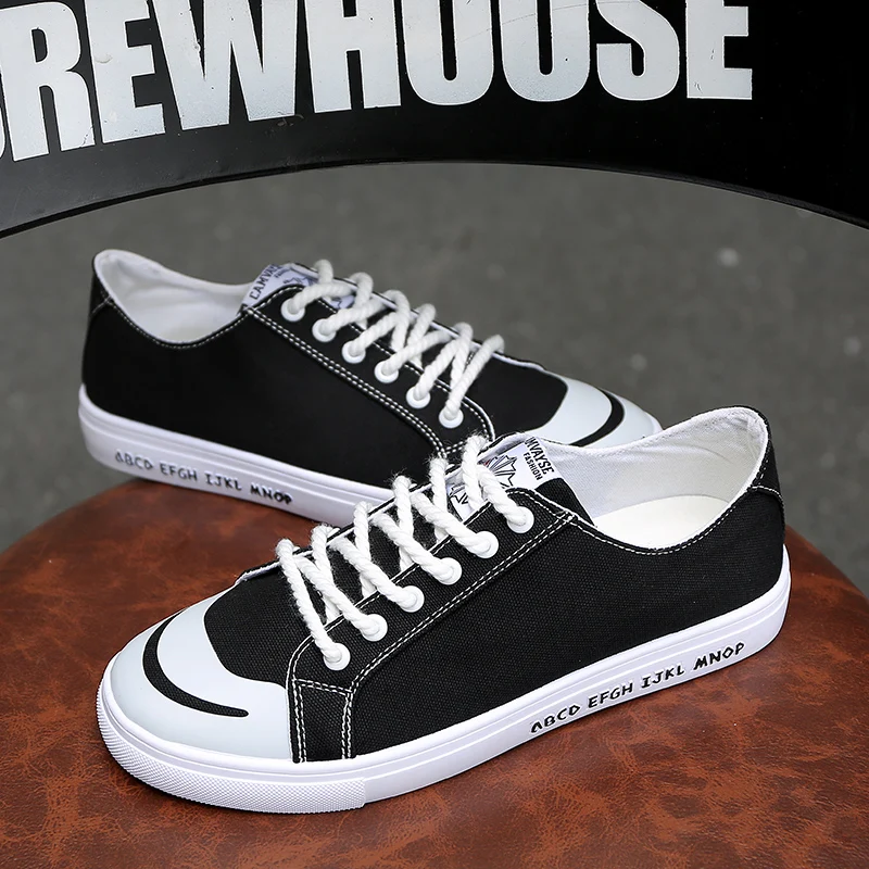 Summer Shoes Men 2018 New Fashion Canvas lightweight Lace Up Flat Male Sneakers Baotou Breathable Unisex For Couple |