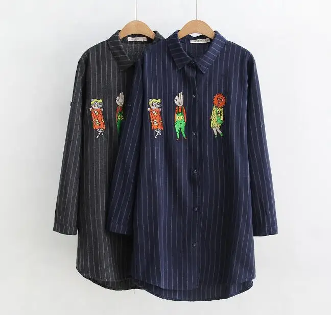 2018 spring cartoon embroidery striped Single-breasted long shirt blouse |