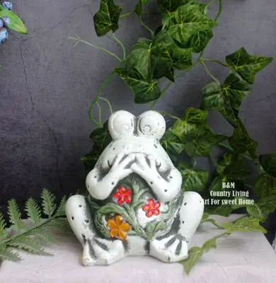 Красная керамика делает старые Забавные Цветы три не лягушка украшение для сада