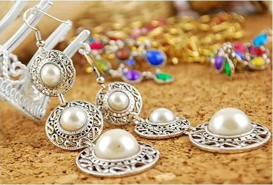 Модные висячие серьги новый стиль ретро благородные женские 3 круга белые с