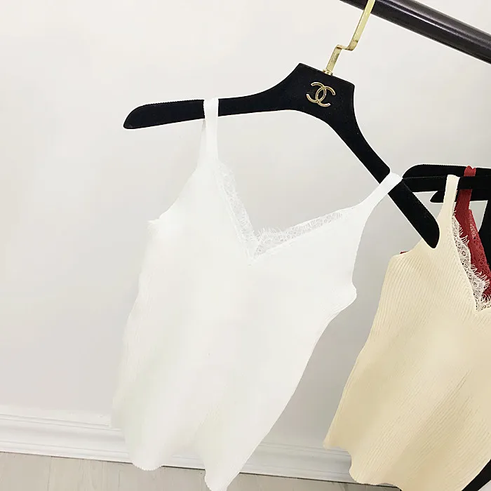 Женский трикотажный жилет с V-образным вырезом на бретельках | Женская одежда