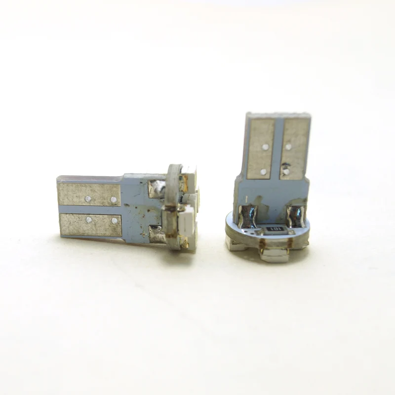 LEEWA 50 шт. 12 в пост. Тока T10/194/168 клиновидная 1 Вт 1210 5SMD Светодиодная лампа белого