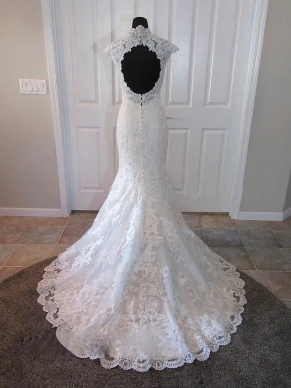 

Elegant Mermaid Wedding Dresses V Neckline Lace Vestido De Novia 2018 Court Train Backless Sexy Bridal Gowns