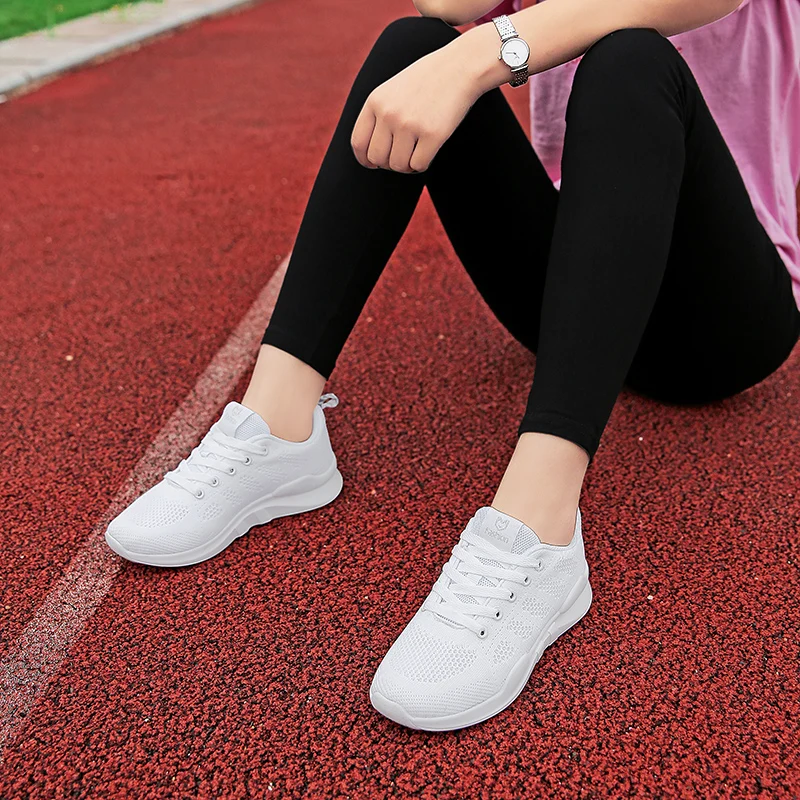 Женские теннисные туфли новинка 2019 женские удобные спортивные светильник кие