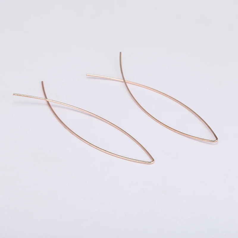 Украшения для дам LNRNAN Простые медные серьги в форме рыбы ручной работы Геометрические металлические серьги для женщин на линии.