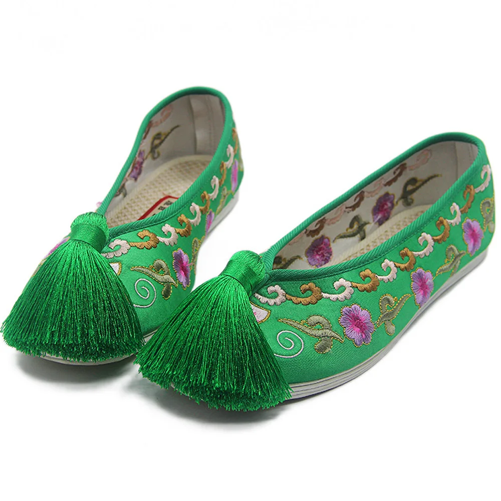 Vintage Women Flats Bride Shoes Chinese Wedding Satin Dragon Phoenix Embroidered Tassel Breathable Single Ballet Shoes Woman