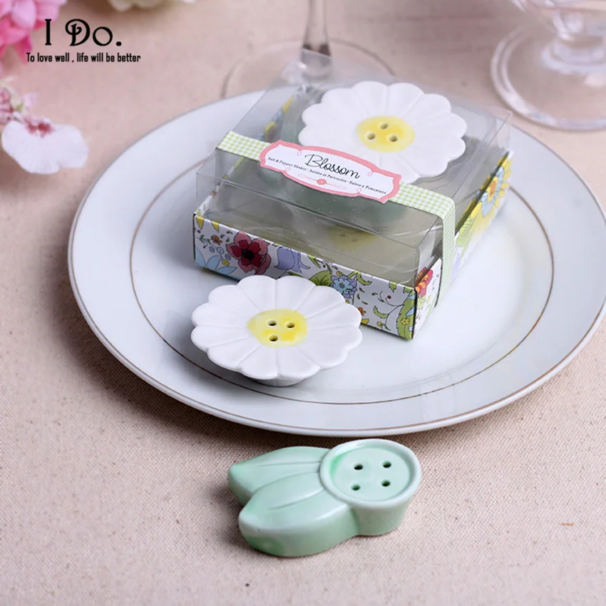 Бесплатная доставка милый цветочный шейкер для соли и перца свадебные сувениры