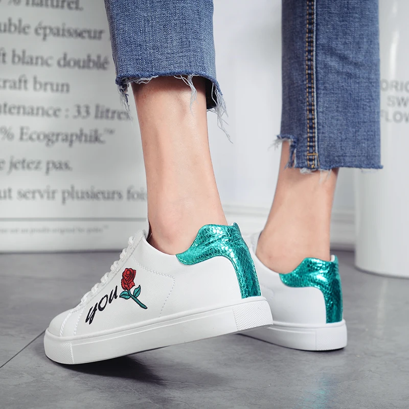 white PU green heel Xiuningyan/Для женщин Кроссовки ДАМЫ розовое белые туфли Обувь для прогулок Уличная обувь на плоской подошве жемчугом кожаные повседневные туфли на плоской подошве Кроссовки для женщин - Цвет: white PU green heel