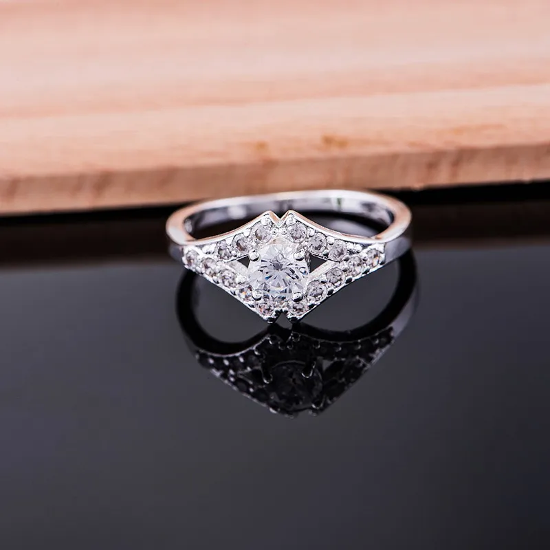2016 новое поступление оптовая продажа посеребренное кольцо 925 модные ювелирные