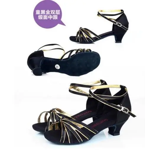 Новинка 2017 года женские босоножки на низком каблуке из сатина и кожзаменителя с