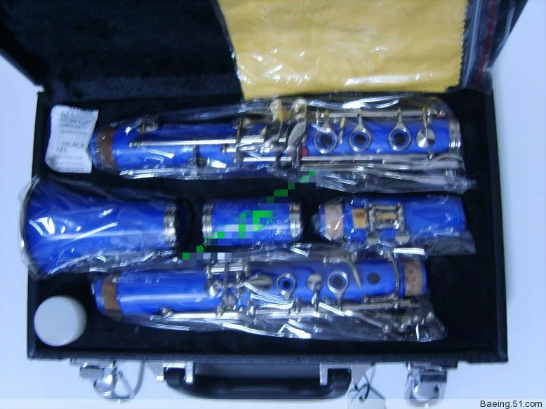 

B the color clarinet clarinet
