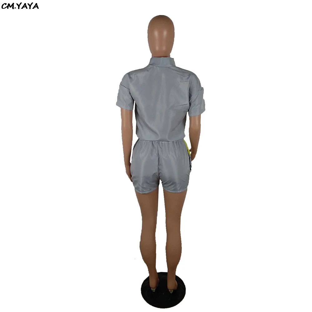 Женский костюм из двух предметов спортивный с коротким рукавом и шортами на