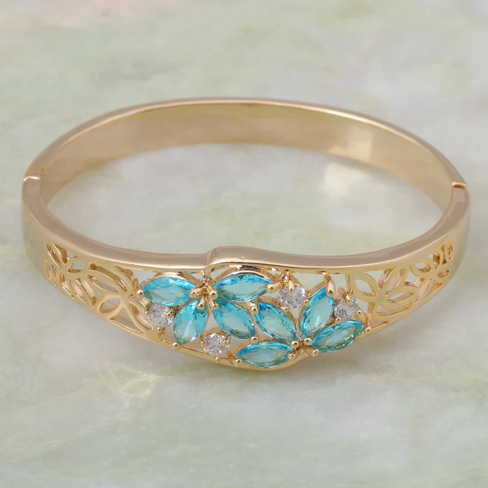 Женский браслет с цветком Garilina золотое небесно голубое фианитом ювелирное