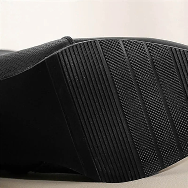 Женские ботинки на молнии со змеиным принтом Модные ботильоны квадратном