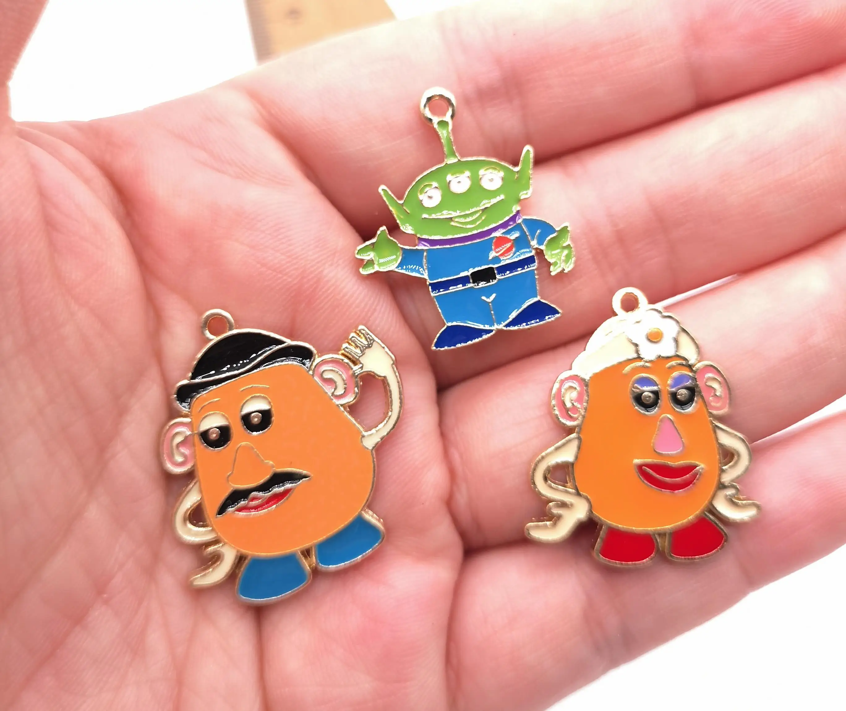 50 шт История игрушек мультфильма Эмаль ожерелье с металлической подвеской