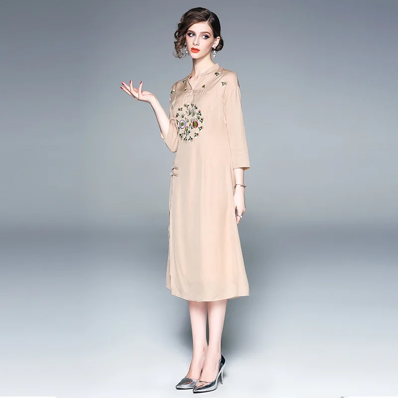 Spring 2019 Floral Embroidery Dress Women Elegant Cheongsam Three Quarter Sleeve Mandarin Collar Female Slim Dresses | Женская одежда