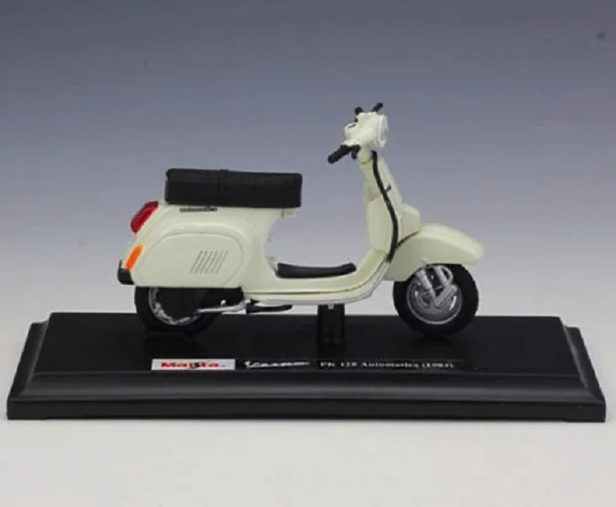 Автоматическая модель мотоцикла и велосипеда Maisto 1:18 Vespa PK 125 игрушка в коробке |