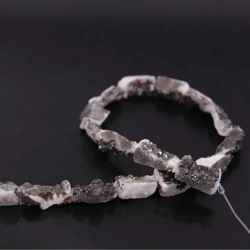 Approx20Pcs/Strand пистолет черный титан натуральный кварц друза Geode Прямоугольник Плиты