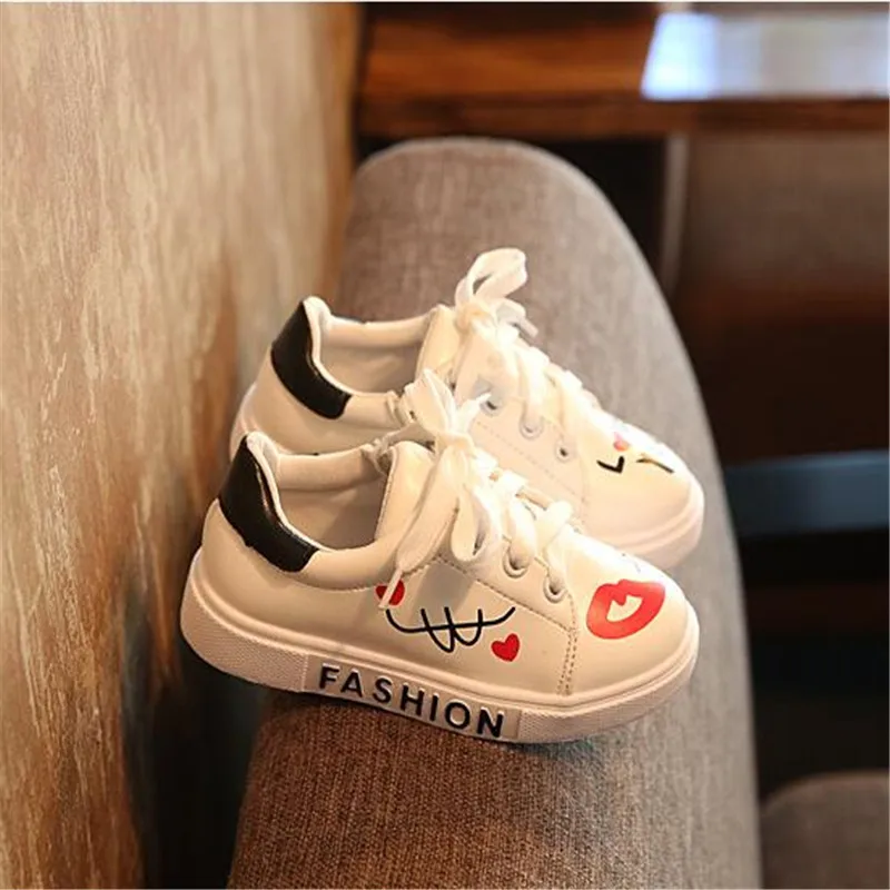 Весенне-Осенняя детская обувь 2020 Кроссовки для отдыха с рисунком граффити