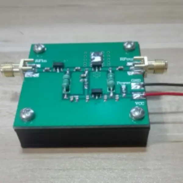 

Широкополосный усилитель мощности RF (1-930 МГц, 2,0 Вт)