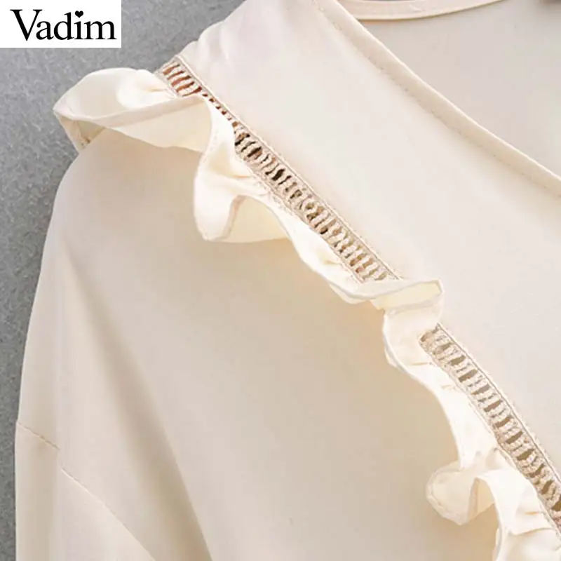 Vadim women solid V neck ruffles loose blouse flare sleeve pleated oversized female casual shirts sweet chic tops blusas LB045 |