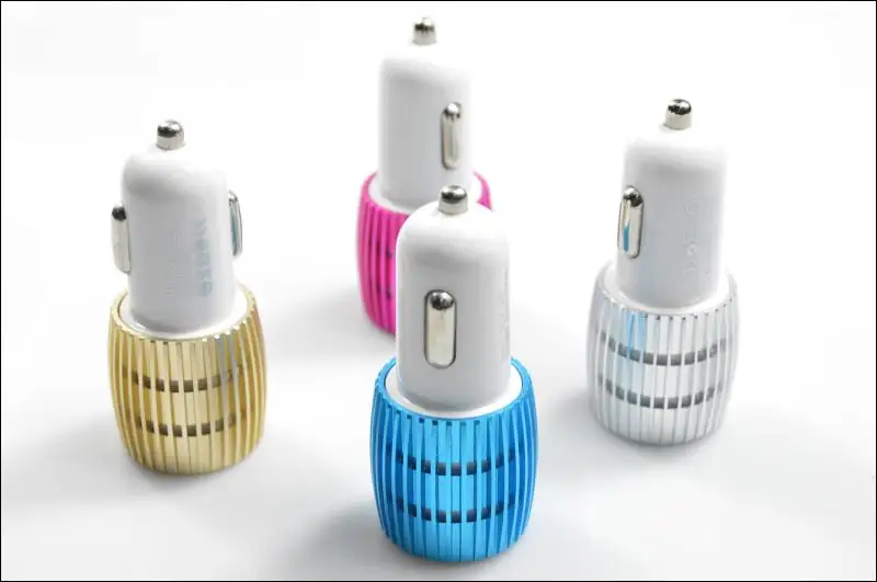 Автомобильное зарядное устройство Реального 2.4A/1A 2 USB Алюминиевый Зарядное