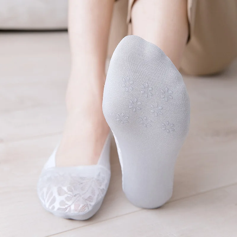 Women's lace socks invisible Non-slip Silicone Shallow mouth Breathable Ice silk 2019 new Cute Candy colors Socks | Женская одежда