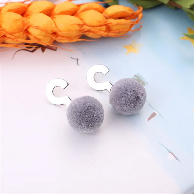 Doreen Box Fashion Stud Earrings Exaggerated Vintage For Women Question Mark-Shaped Hand Made Plush Ball Party Jewelry 1 Pair | Украшения и
