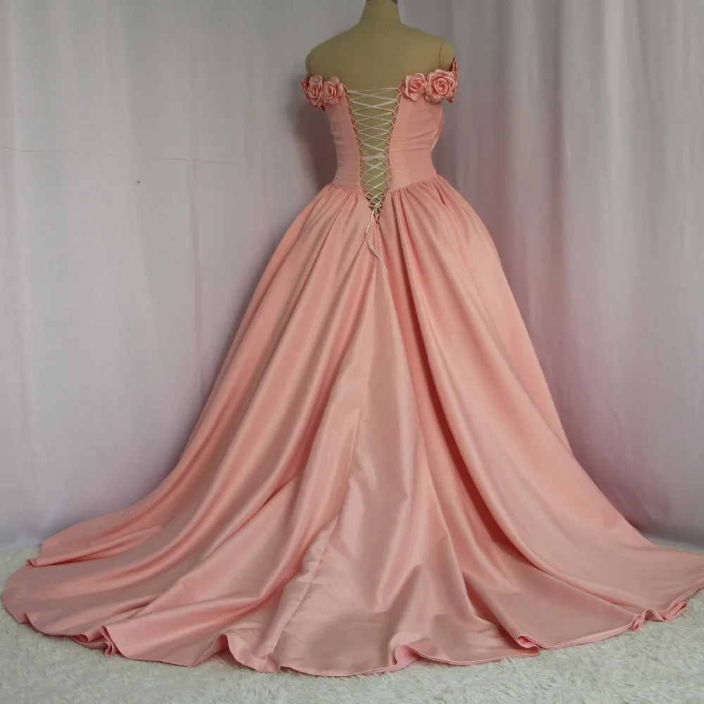 Дизайнерское кораллово-розовое платье с открытыми плечами милый короткий рукав