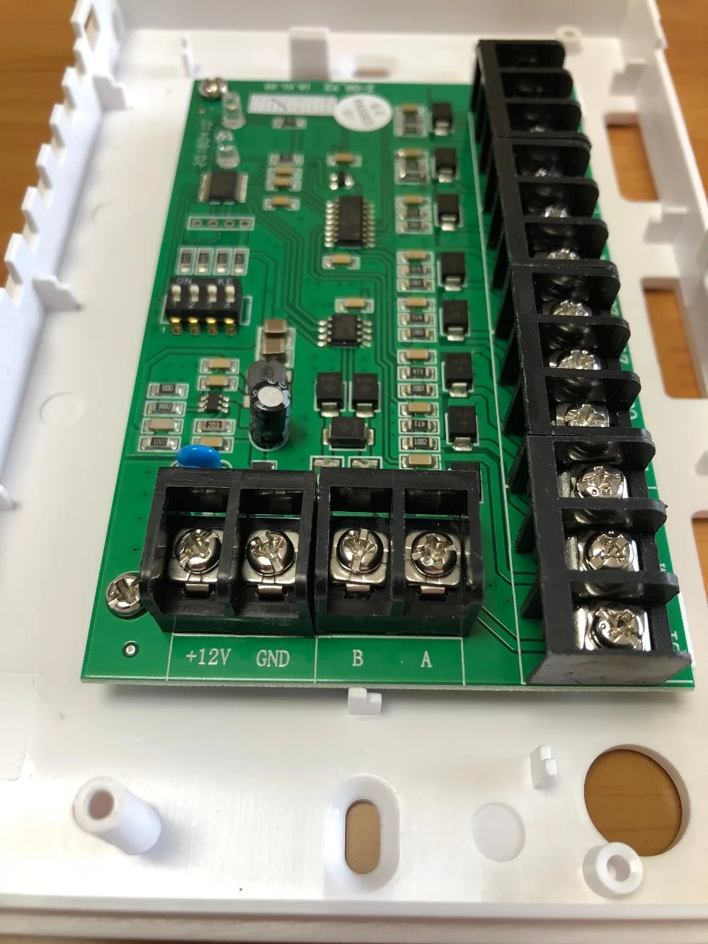 Проводная сигнализация безопасности Focus FC-7688E 8 проводных расширителей зон шины |