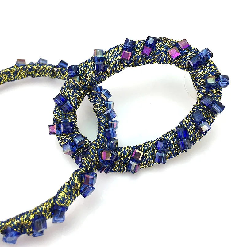 Серьги гвоздики MANILAI с большим кольцом и блестящими кристаллами подвески из