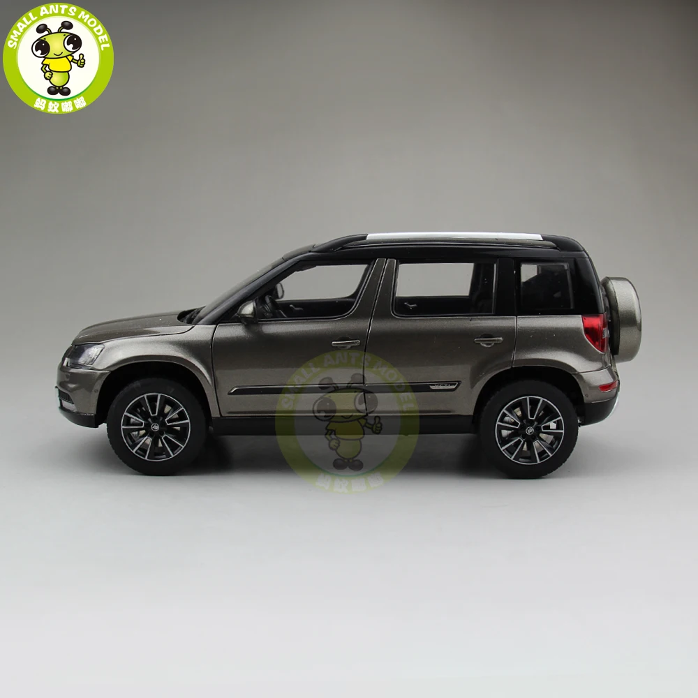 1/18 Skoda Yeti SUV литая модель металлическая модель автомобиля SUV Подарочная коллекция хобби темно-коричневый