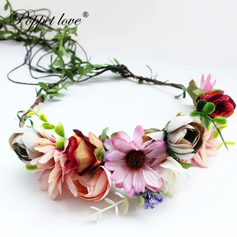 Женская свадебная повязка на голову розовая или бежевая цветочная гирлянда