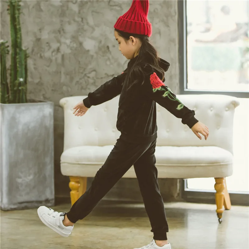С капюшоном велюр детская одежда для девочек пальто комплект со штанами