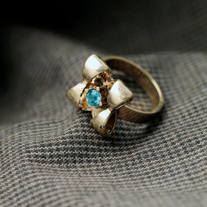 Оптовая цена классические ювелирные изделия горячая Распродажа стеклянный