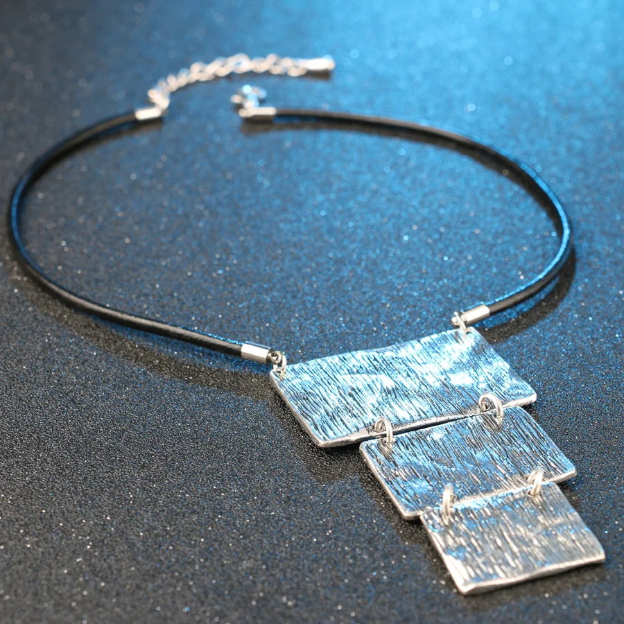 Винтажное креативное серебряное ожерелье с прямоугольной подвеской в стиле
