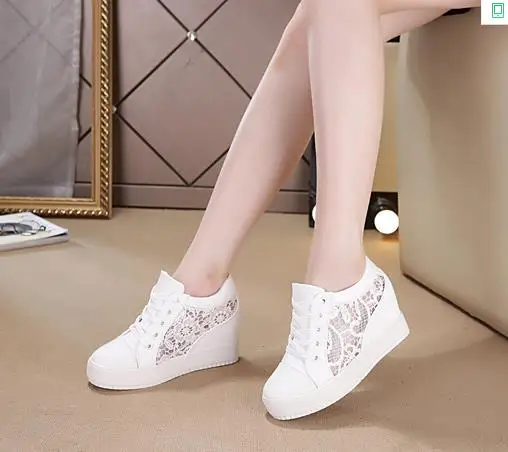 Платформа на высоких каблуках женская обувь на танкетке Chaussure Femme черный, белый цвет Скрытая каблуки лифт обувь Повседневные зимние ботинки