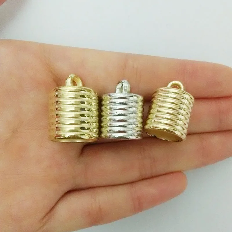 Кепки с кисточками фурнитура кожаный шнур обжимные Концевики петлей