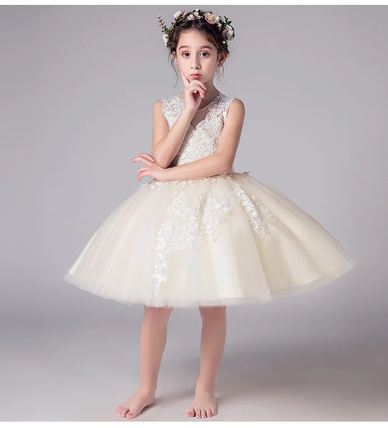 Женское короткое платье с цветочным принтом H & S свадебное цвета шампанского для